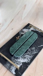 Maner de mobilier din Marmura Verde Guatemala forma alungita