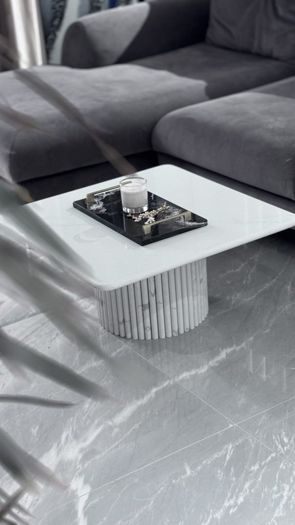 Masuta de cafea patrata din Quartz alb cu design minimalist de lux